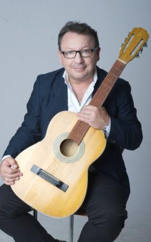 Legniczanie Legniczankom - recital Zbigniewa Zamachowskiego 