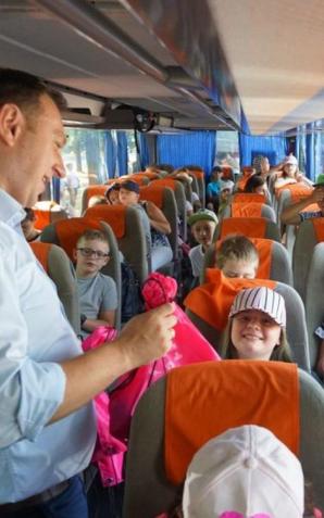 90 łodzian rozpoczyna wakacyjną przygodę w Grotnikach. Kolonie dzięki miejskiemu dofinansowaniu