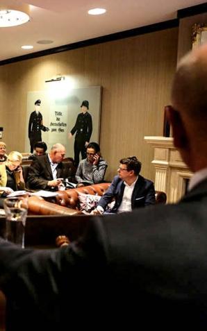 [VIDEO] Dzieła sztuki coraz częściej kupujemy w internecie. Na internetowych aukcjach łatwo jednak o nieprzemyślany zakup