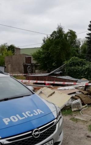 Uratowali mężczyznę przygniecionego przez budynek