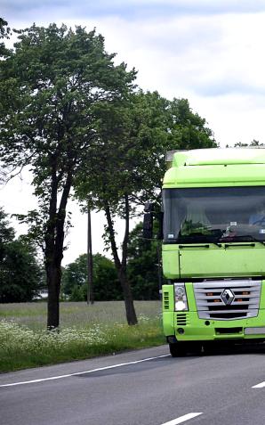 [VIDEO] Firmy transportowe walczą o zlecenia niskimi cenami. Pogłębia się nieuczciwa konkurencja na rynku