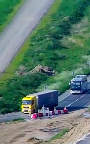 [VIDEO] Zachowanie kierowców w oku kamery policyjnego drona