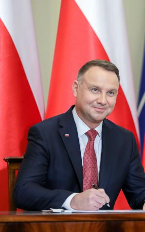 Trzy ustawy z podpisem Prezydenta RP