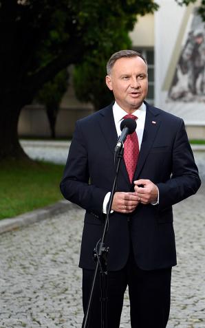 [VIDEO] Żołnierze wspólnie z funkcjonariuszami Straży Granicznej dbają o bezpieczeństwo granicy polsko-białoruskiej