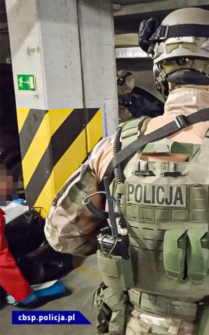 [VIDEO] Rozbity międzynarodowy gang o charakterze zbrojnym. W skład gangu o charakterze zbrojnym wchodzili obywatele Gruzji, Armenii, Rosji i Polski