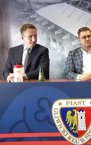 [VIDEO] Klub piłkarski Piast Gliwice rusza z pilotażem mobilnych badań USG podczas meczów i treningów. Z wypracowanych standardów medycznych mają docelowo skorzystać również inne kluby Ekstraklasy. Są implementowane m.in. w Holandii, Niemczech, Szwajcarii