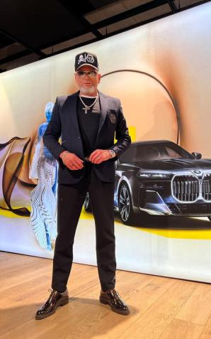 Krzysztof Rutkowski pochwalił się nową „zabawką”. Auto kosztuje majątek!