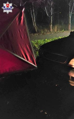 Była mgła, nie miał odblasków, wszedł na drogę, do domu nie doszedł