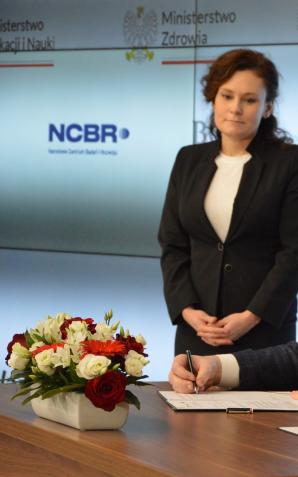 Podpisanie porozumienia między Ministerstwem Funduszy i Polityki Regionalnej, a instytucjami realizującymi program FERS 2021-2027 z udziałem ministra Przemysława Czarnka