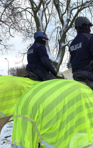 Zobaczył patrol policji i wylądował w szpitalu