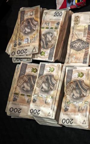 Kolejne uderzenie Zachodniopomorskiego pionu PZ PK w zorganizowaną grupę przestępczą, dokonującą oszustw podatkowych