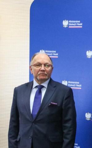 [VIDEO] Wizyta Ministra Edukacji i Nauki w CEZAMAT