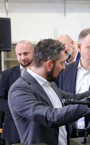 Radom. Wizyta Prezydenta w Fabryce Broni „Łucznik”