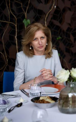 Agata Kornhauser-Duda i Laura Mattarella w Łazienach Królewskich