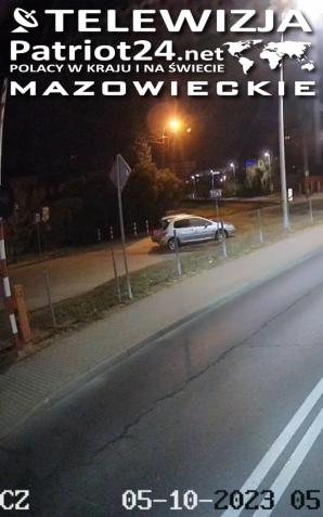 [VIDEO] Niebezpieczne przejazdy kolejowe: incydent w Płocku podkreśla pilną potrzebę wzmożenia ich kontroli!