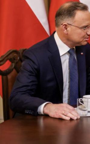 Prezydent wziął udział w posiedzeniu Sejmu, na którym na urząd Prezesa Rady Ministrów został wybrany przez Sejm Donald Tusk.