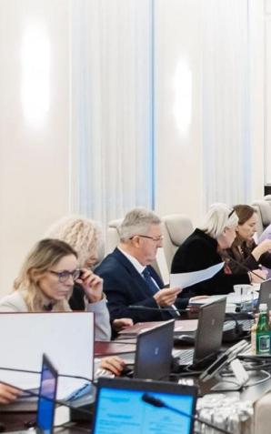 [VIDEO] Zmiany w Funduszu Kościelnym i ustawie okołobudżetowej tematami posiedzenia Rady Ministrów