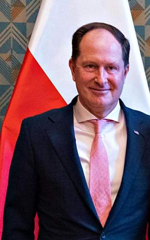 Spotkanie minister Barbary Nowackiej z ambasadorem Markiem Brzezinskim ws. edukacji dzieci i młodzieży