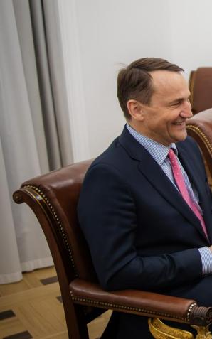 Szef polskiej dyplomacji Radosław Sikorski odbył rozmowy ze swoim duńskim odpowiednikiem Larsem Løkke Rasmussenem, który towarzyszy Jego Królewskiej Mości Fryderykowi X, Królowi Danii
