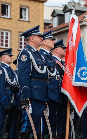 [VIDEO] Premier Donald Tusk uczestniczył w Centralnych Obchodach Święta Policji na Placu Zamkowym w Warszawie