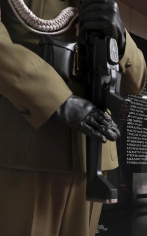 [VIDEO] Hołd dla ofiar katastrofy smoleńskiej