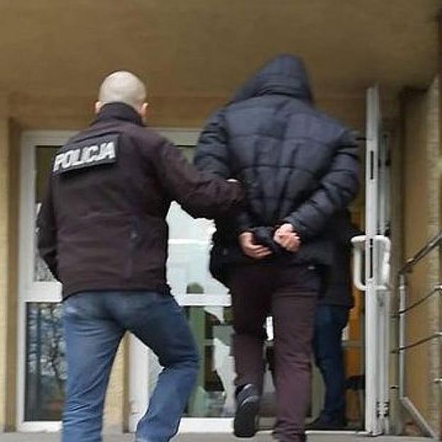 Ukrywał się 17 lat, zatrzymali go pomorscy policjanci