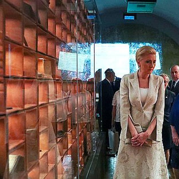 Małżonki Prezydentów Polski i Czech w Muzeum Katyńskim