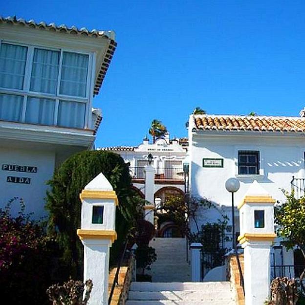 Domy Costa Blanca, Costa Del Sol - jakimi atrakcjami kusi hiszpańskie wybrzeże w okolicach Alicante i Malagi?