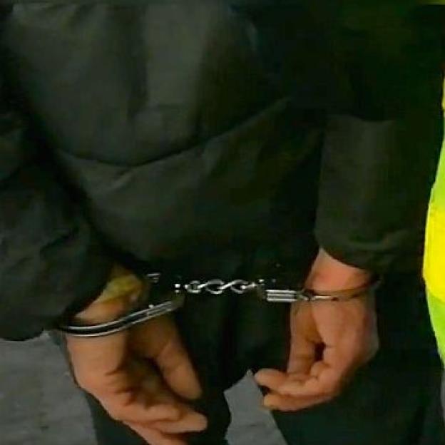 Wałbrzych: Podczas kłótni sięgnął po nóż i zaatakował. Policjanci zatrzymali podejrzanego