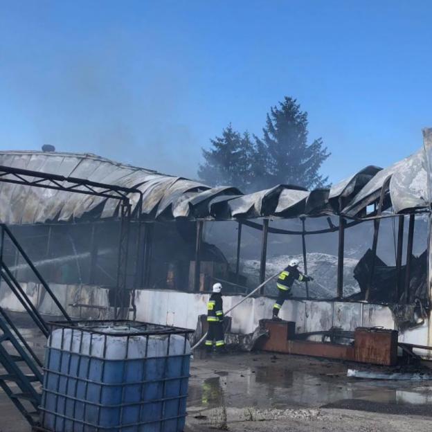 Zwarcie elektryczne przyczyną gigantycznego pożaru paliw na terenie należącym do PGE koło Bełchatowa. Tak uznał biegły sądowy, który przeanalizował monitoring oraz wszystkie elementy pozostałości popożarowych!