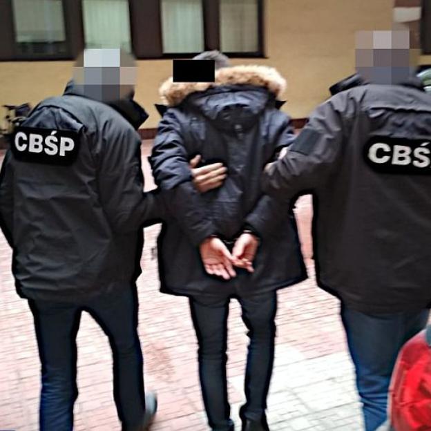 [VIDEO] Aresztowane 3 osoby podejrzane o zbrodnię fakturową