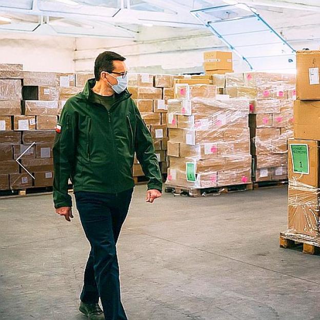 [VIDEO] Premier: W walce z koronawirusem ściągamy sprzęt z całego świata i uruchamiamy produkcję krajową