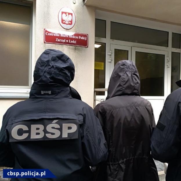 [VIDEO] Wystawiali nierzetelne faktury m.in. Za rekrutację i szkolenia pracowników branży mięsnej - kolejne uderzenie w grupę