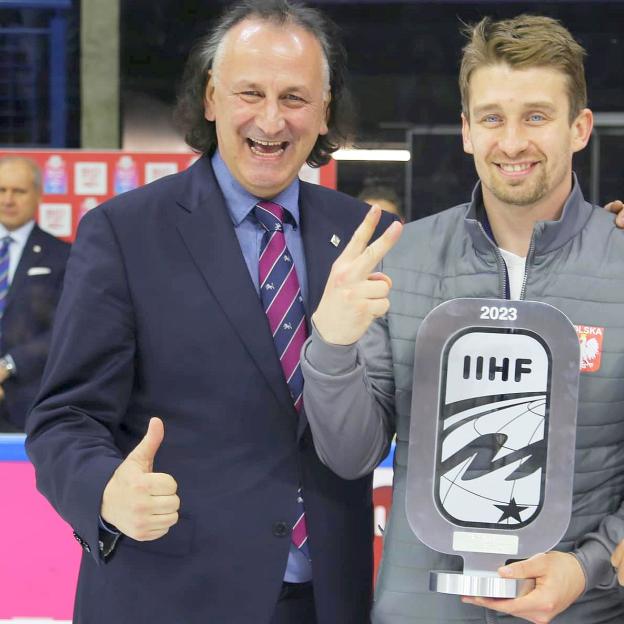 MŚ w hokeju: Polska pokonała Koree Południową i Rumunię, awansując do elity!