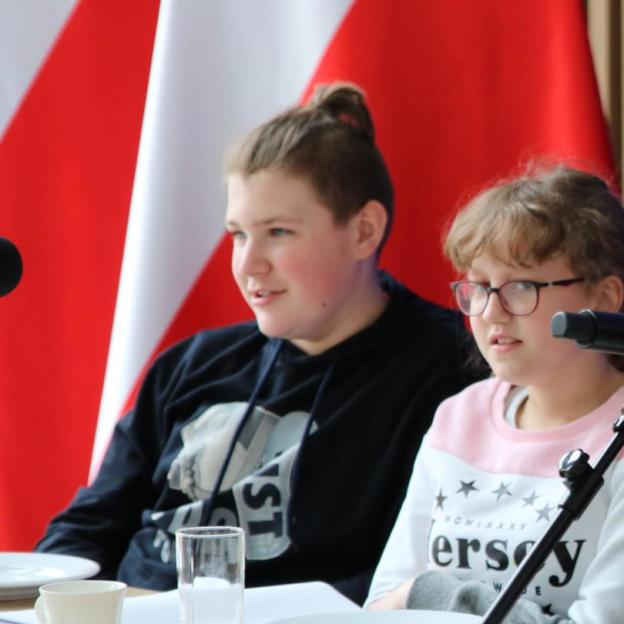 Szef MEiN spotkał się z uczniami i opiekunami z Zespołu Szkół Specjalnych w Warcie