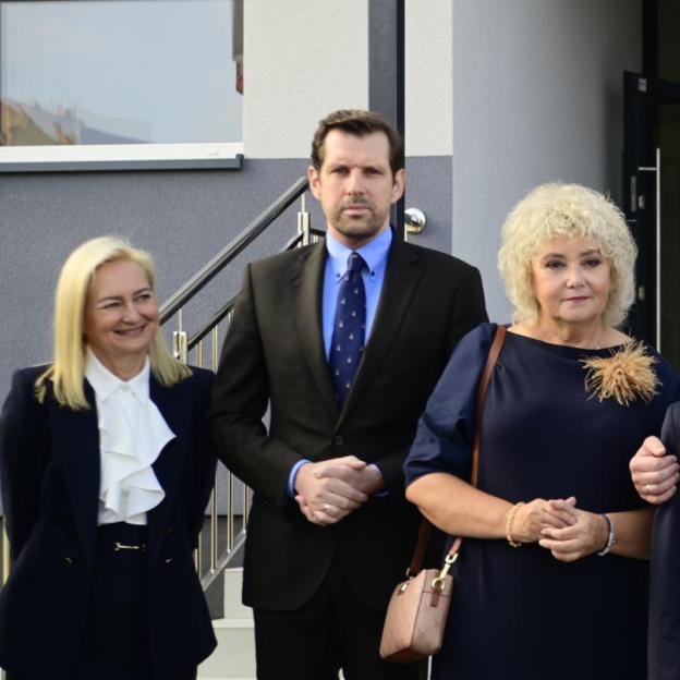 [VIDEO] Minister Przemysław Czarnek przywitał nowy roku szkolny 2023/2024 z uczniami i nauczycielami Ośrodka Szkolno-Wychowawczego im. Kornela Makuszyńskiego w Węgrowie