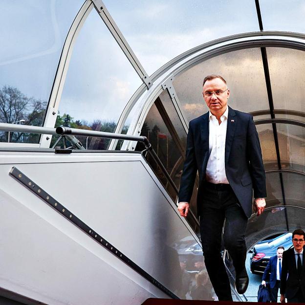 [VIDEO] Prezydent Andrzej Duda przybył w czwartek wieczorem z roboczą wizytą na Litwę, gdzie jutro wspólnie z Prezydentem Gitanasem Nausėdą będzie obserwował ćwiczenia wojskowe „Brave Griffin”