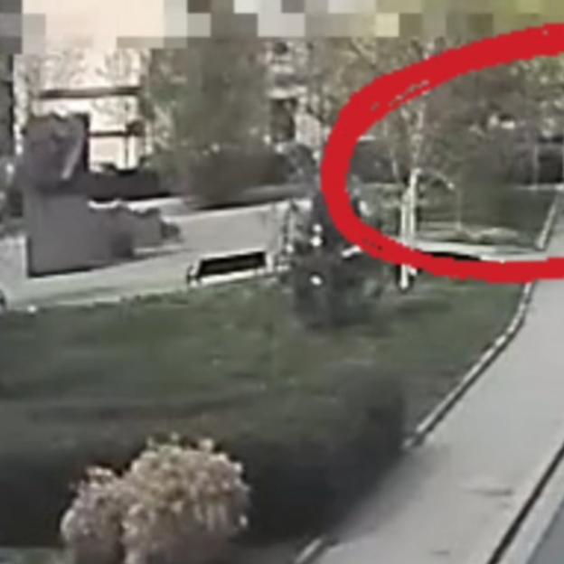 [VIDEO] Nie zauważył pieszej i odjechał z miejsca zdarzenia. Dzięki reakcji świadka, 79-letni kierowca został zatrzymany