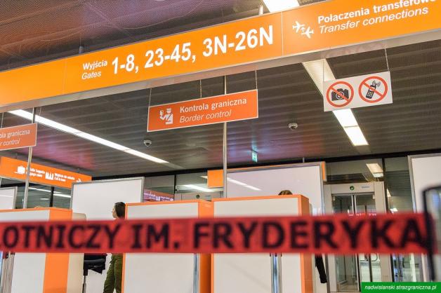 Obywatelowi Kongo odmówiono wjazdu, posługiwał się belgijską fałszywką