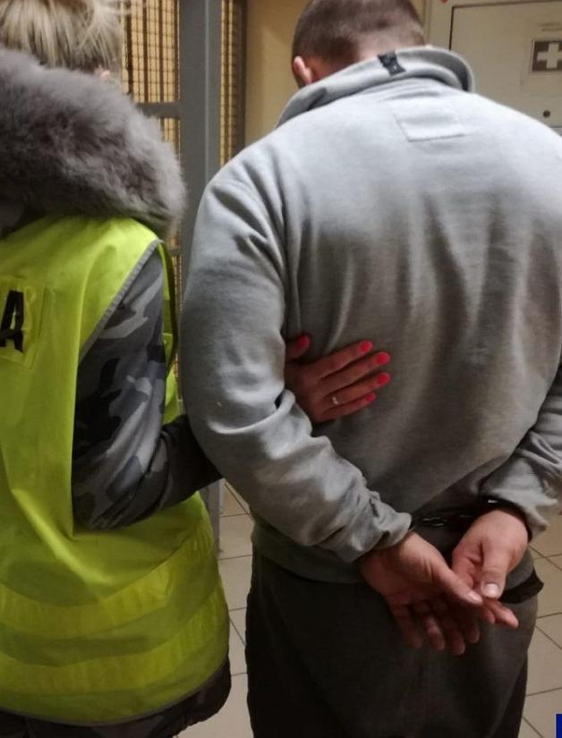 [VIDEO] Zatrzymali nieuczciwych olsztyńskich biznesmenów. Straty szacuje się na blisko 3 mln zł