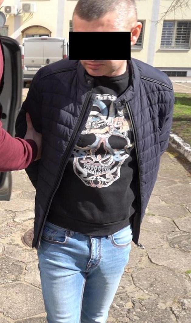 Policjanci zatrzymali kolejną osobę podejrzaną o czerpanie korzyści z nierządu