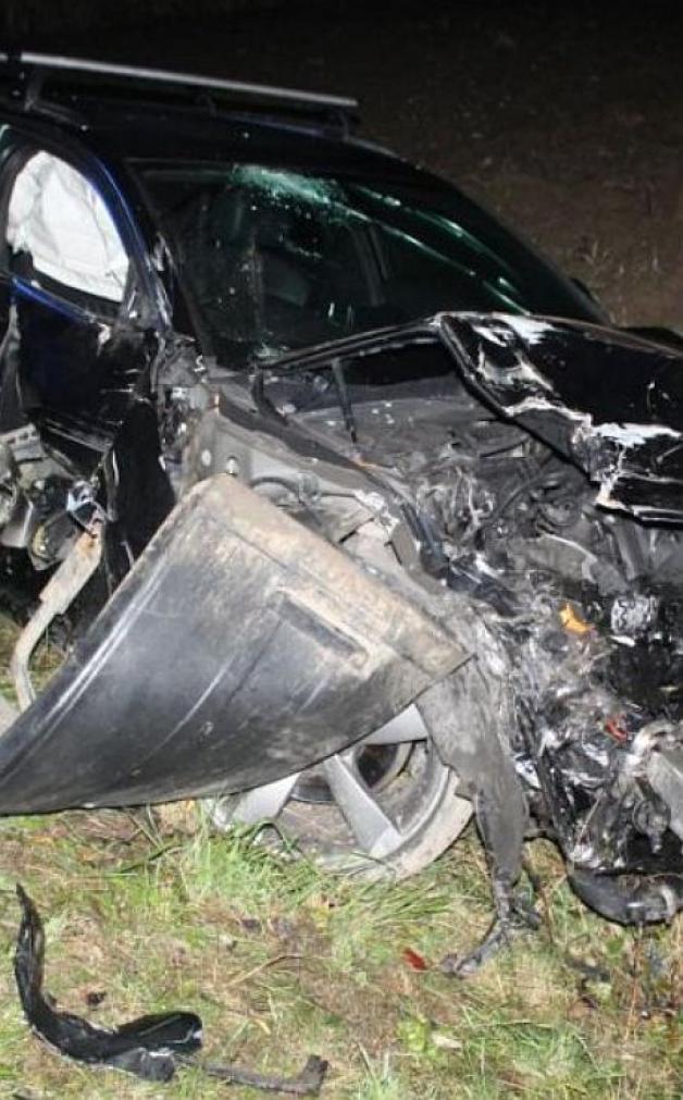 Poszukiwany listem gończym spowodował wypadek i chciał zbiec. Poprosił o pomoc … policjanta CBŚP