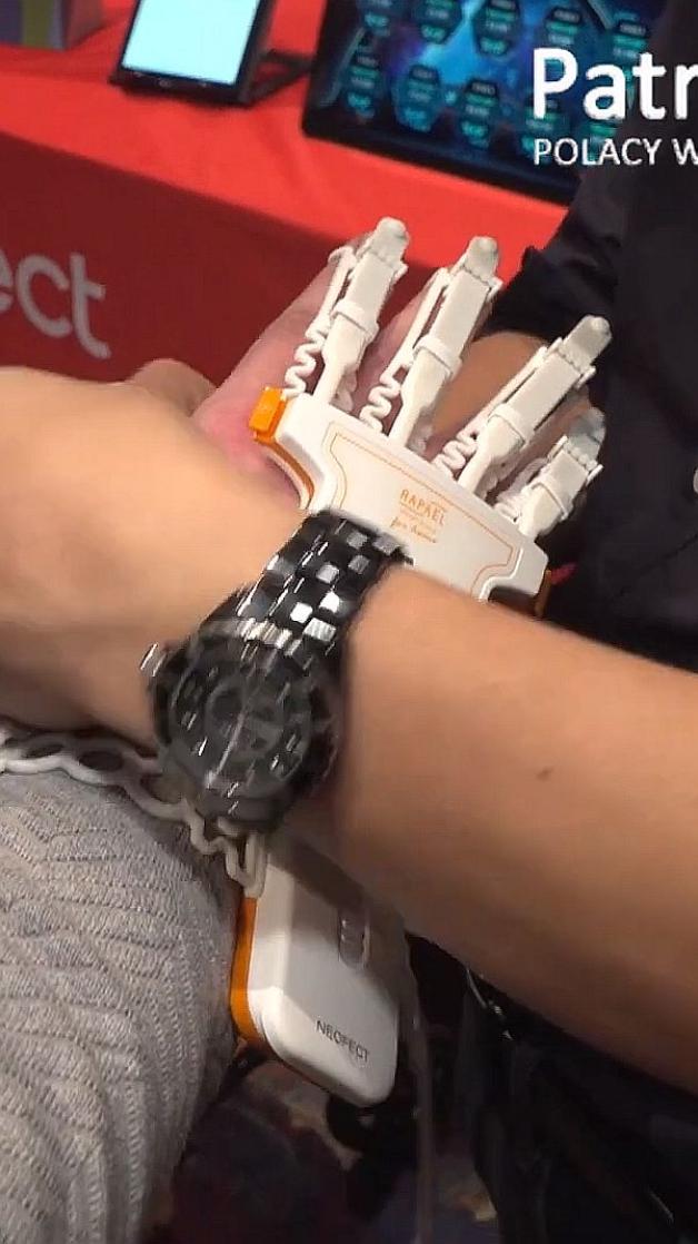 [VIDEO] CES 2020: Co roku 5 milionów osób przechodzi rehabilitację po udarze mózgu. Dzięki wirtualnej i rozszerzonej rzeczywistości terapia jest znacznie szybsza i przynosi lepsze efekty
