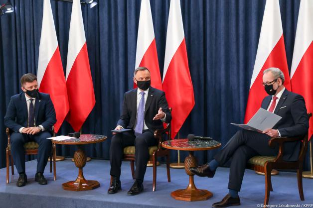 [VIDEO] Sesja pytań i odpowiedzi na temat szczepień przeciw COVID-19
