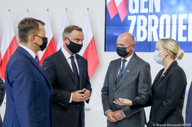 [VIDEO] Prezydent odwiedził Międzynarodowy Salon Przemysłu Obronnego