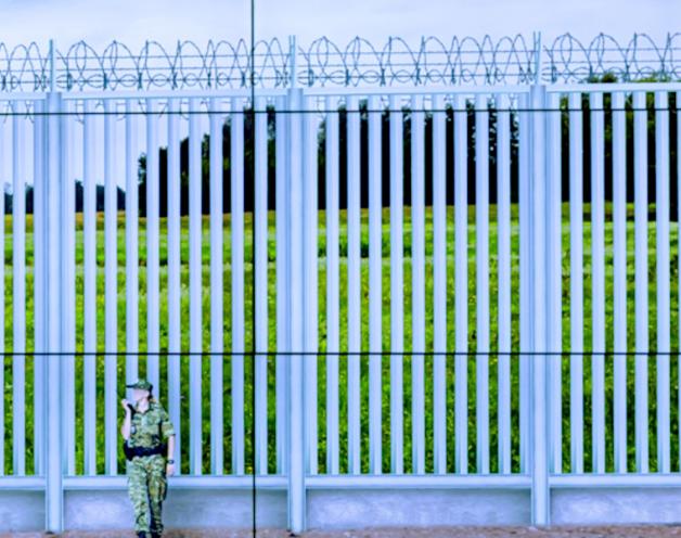 [VIDEO] Minister Mariusz Kamiński przedstawił szczegóły dotyczące budowy zapory na granicy z Białorusią. Rozwiązania są oparte na doświadczeniu innych państw m.in. Stanów Zjednoczonych, Grecji, Hiszpanii czy Węgier