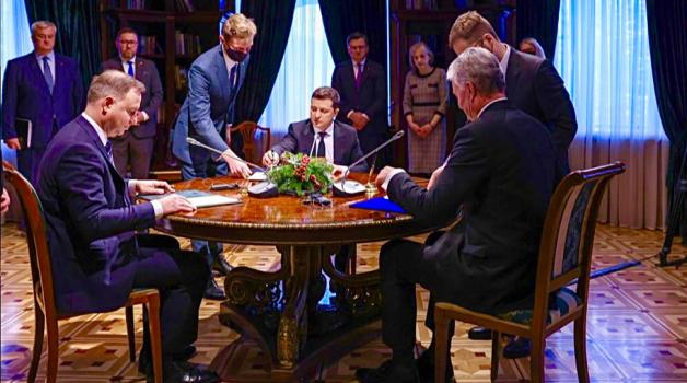 Prezydent na Ukrainie na szczycie Trójkąta Lubelskiego. Przywódcy solidarnie wyrazili sprzeciw wobec ataków hybrydowych ze strony białoruskiego reżimu i Moskwy, podkreślili także poparcie dla integralności Ukrainy