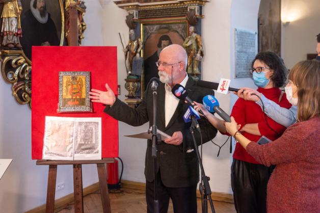 Zabytkowa ikona Archanioła Michała wróciła do Muzeum Warmii i Mazur w Olsztynie. Skradzioną ikonę znaleziono na dostępnej on-line ekspozycji w Muzeum Ikon w Recklinghausen