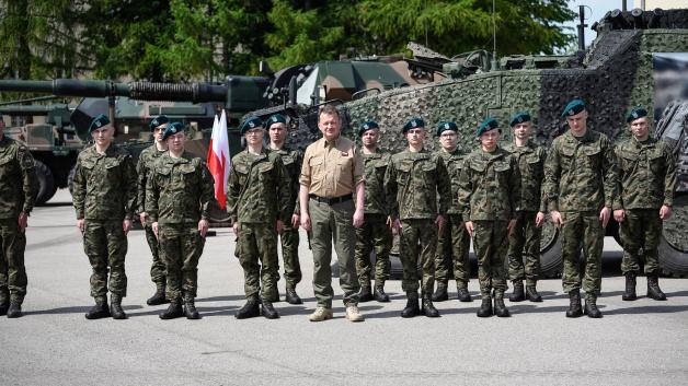 Ochotnicy dobrowolnej zasadniczej służby wojskowej rozpoczęli szkolenie