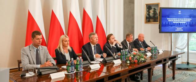 Posiedzenie dwóch prezydenckich rad z udziałem wiceministra Dariusza Piontkowskiego w sprawie dzieci z Ukrainy